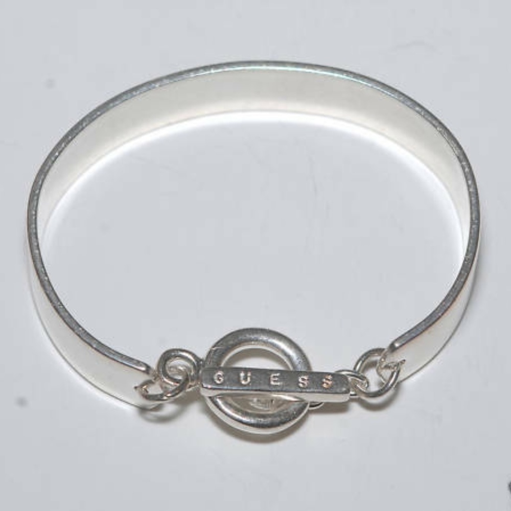 GUESS Ladies Cuff Bracelet Toggle Clasp Closure